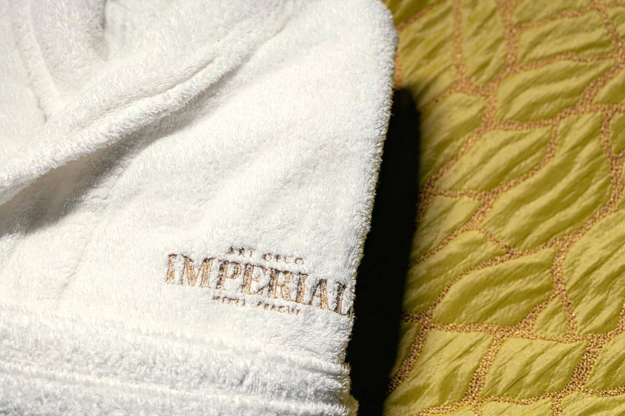 Art Deco Imperial Hotel Prague Ngoại thất bức ảnh A white towel